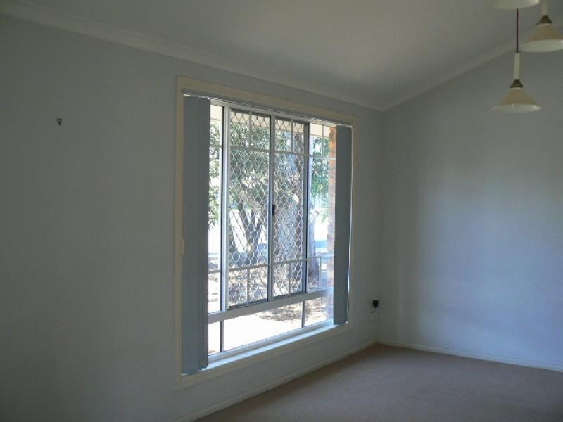 2 Whitaker Close, Urangan QLD 4655