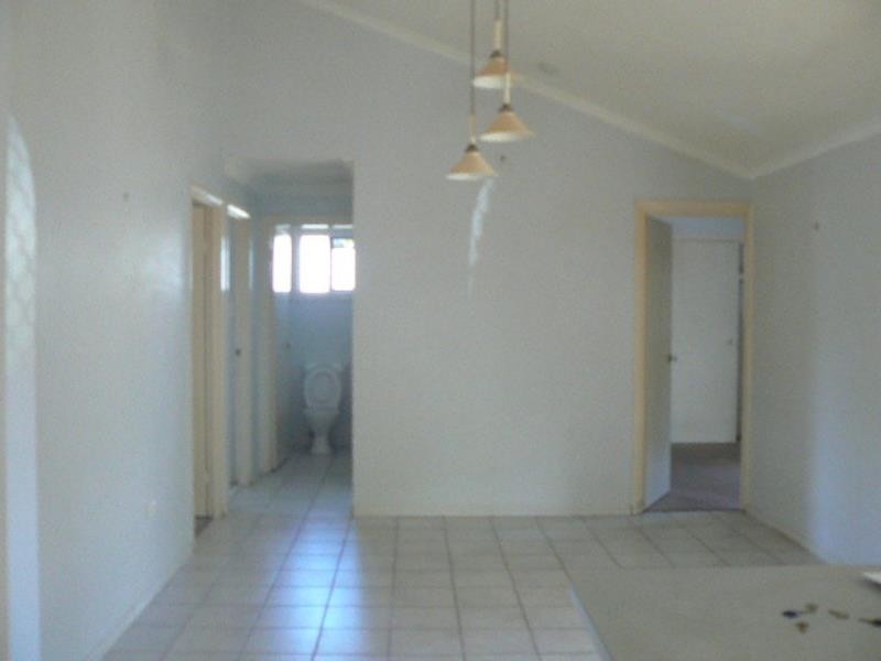 2 Whitaker Close, Urangan QLD 4655