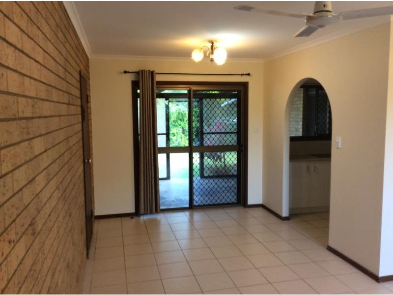 6 Trisha Court, Scarness QLD 4655