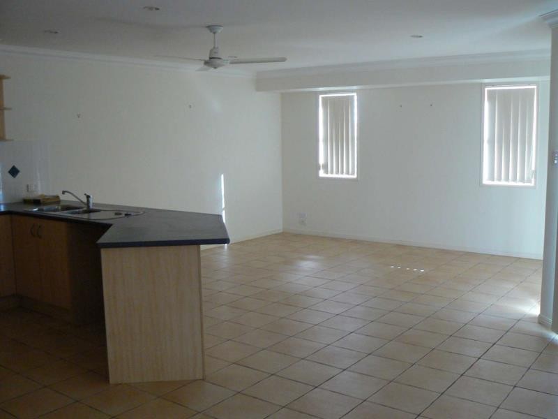 17 Surrey Court, Kawungan QLD 4655