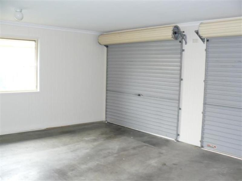 74 Hansen ST, Urangan QLD 4655