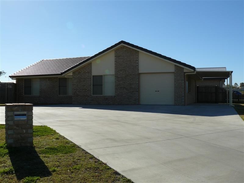 Unit 2/34 Yarrilee Circuit, Eli Waters QLD 4655
