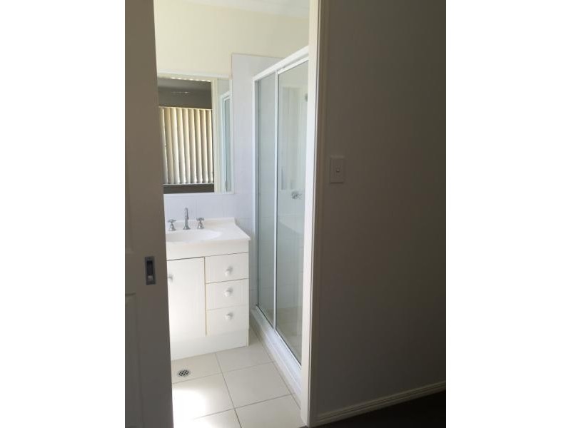 Unit 2/34 Yarrilee Circuit, Eli Waters QLD 4655