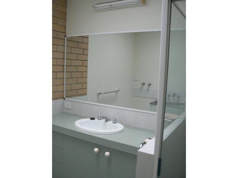 Unit 2/11-19 Urraween Road, Urraween QLD 4655