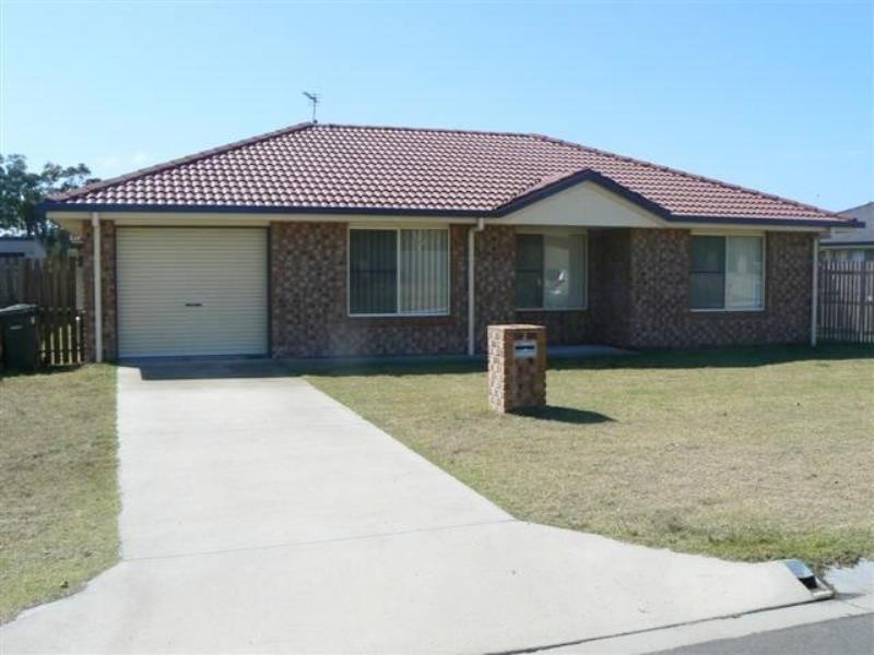 16 Topaz Circuit, Urangan QLD 4655