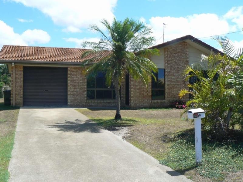 30 South Street, Urangan QLD 4655