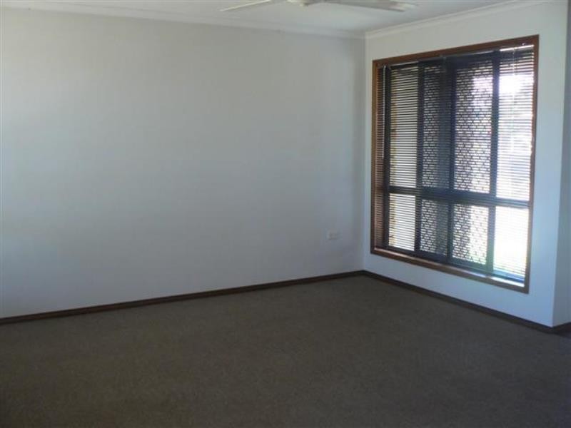 30 South Street, Urangan QLD 4655