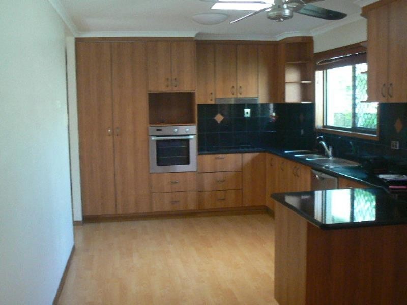 44 Limpus Street, Urangan QLD 4655