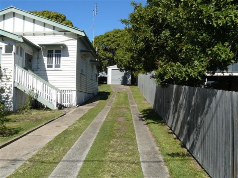 65 Kent Street, Urangan QLD 4655