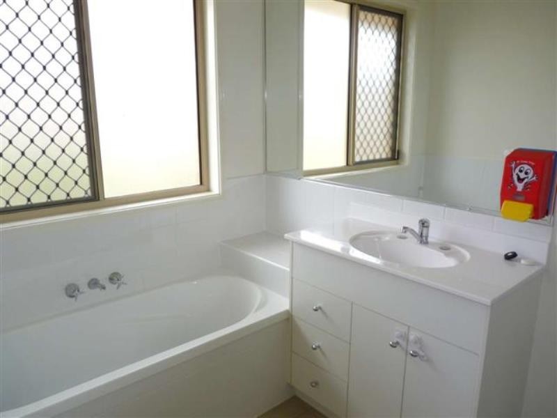 21 Picadilly Street, Urraween QLD 4655