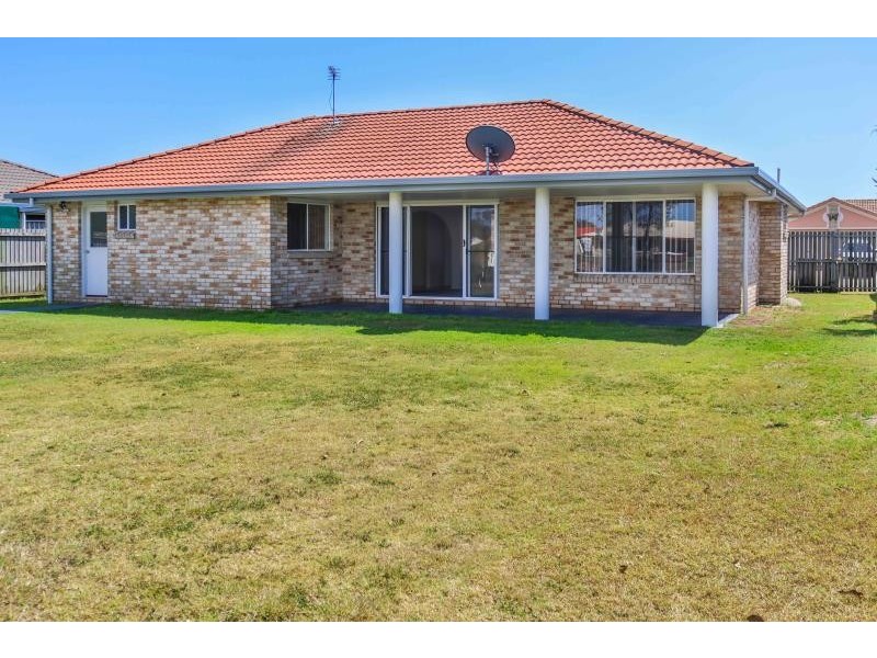 10 Wodalla Mews, Point Vernon QLD 4655