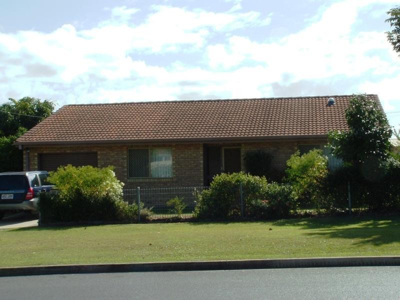 27 Martin Street, Point Vernon QLD 4655