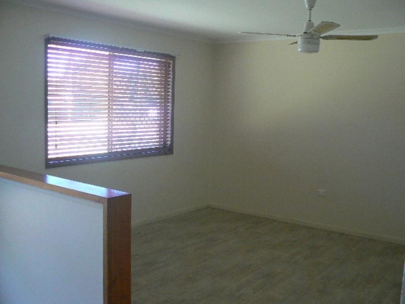 27 Martin Street, Point Vernon QLD 4655