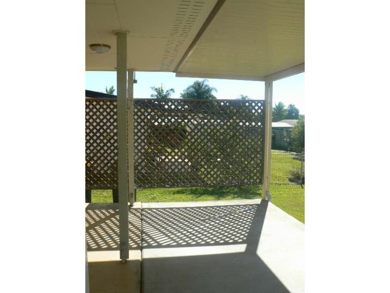 27 Martin Street, Point Vernon QLD 4655