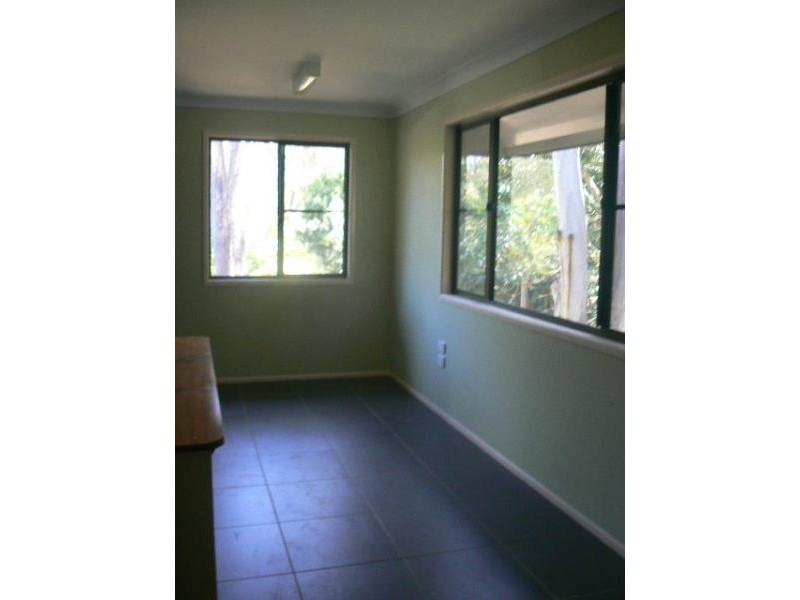 14 Parraweena Court, Point Vernon QLD 4655