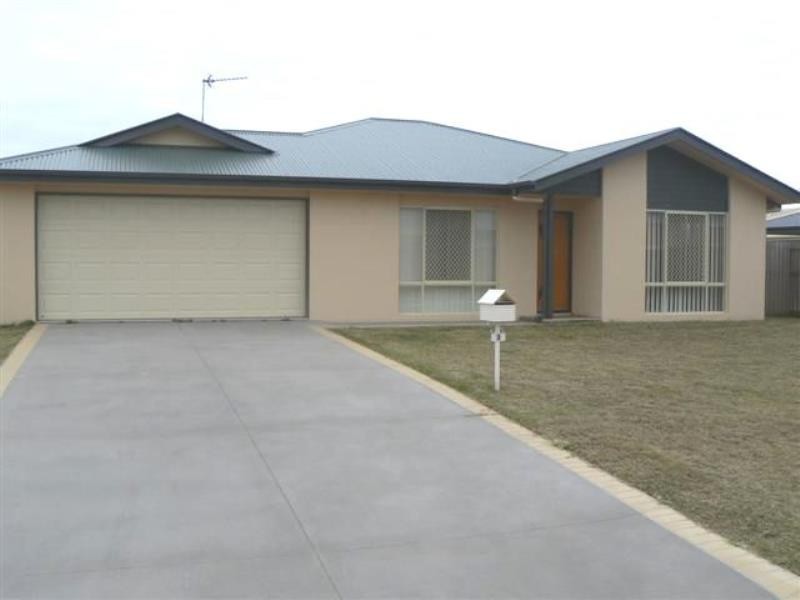 3 Protector Way, Eli Waters QLD 4655