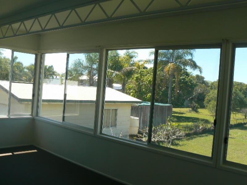 52 Long Street, Point Vernon QLD 4655