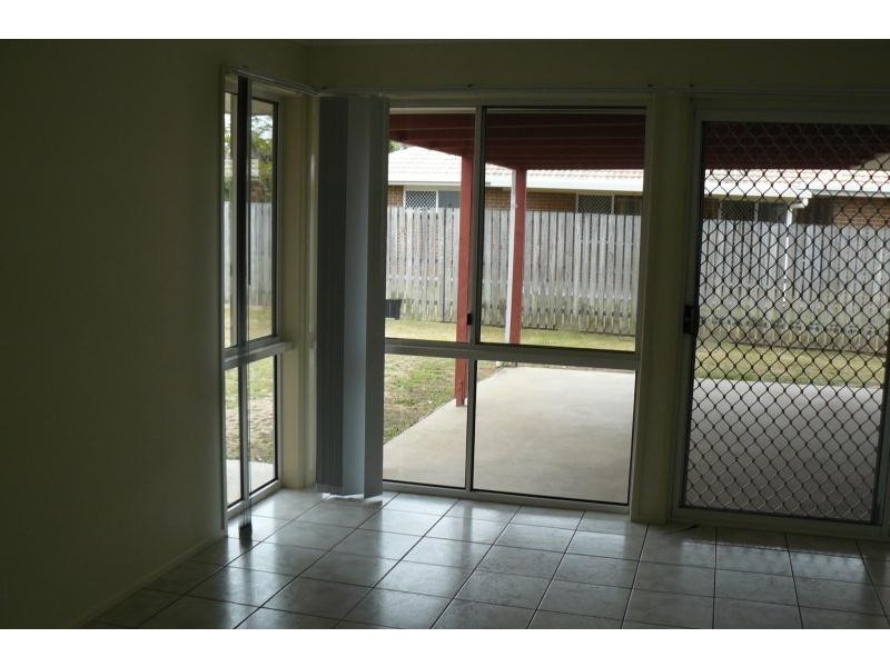 25 Vicki Parade,, Torquay QLD 4655