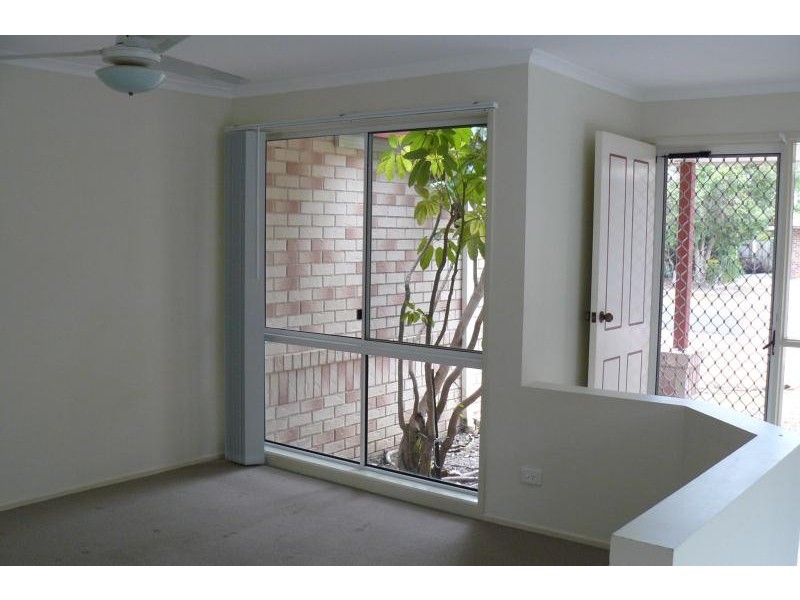 25 Vicki Parade,, Torquay QLD 4655