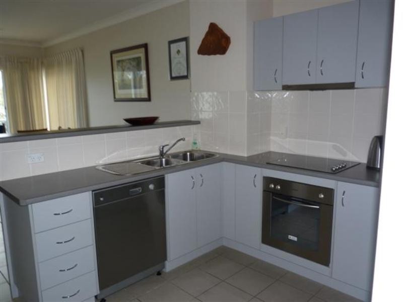 5/320 Esplanade, Scarness QLD 4655