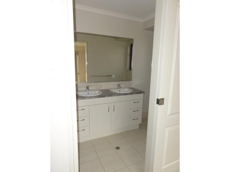 11 Coventry Court, Urraween QLD 4655