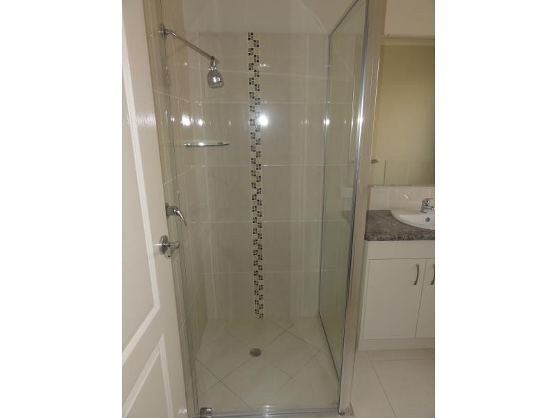 11 Coventry Court, Urraween QLD 4655