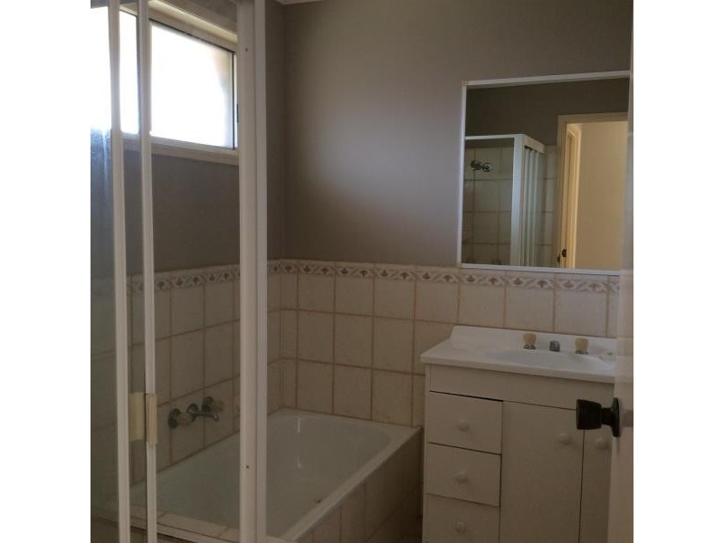 1 Bloodwood Court, Kawungan QLD 4655