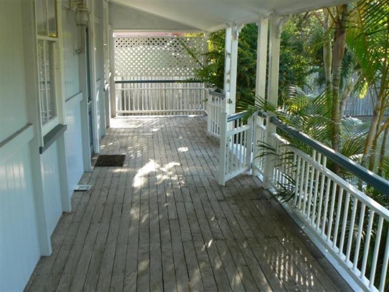 6 Mylne Court, Torquay QLD 4655