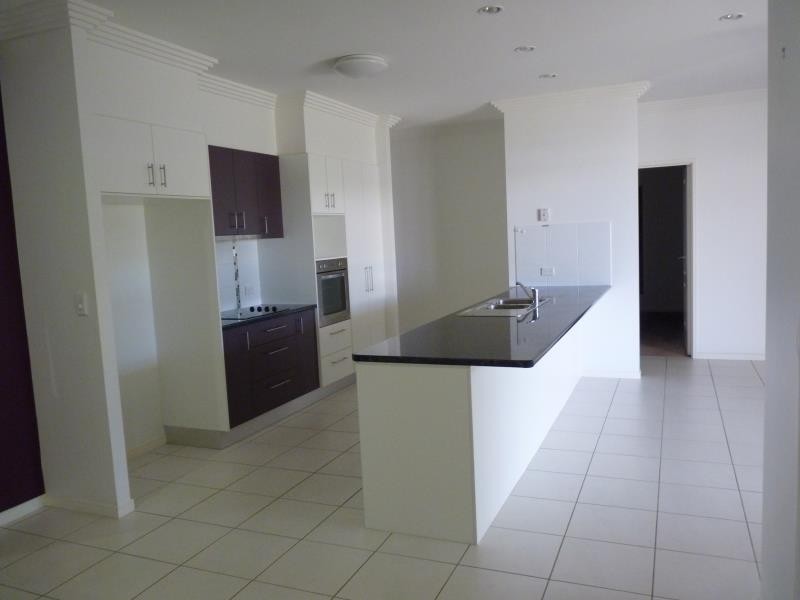 25 Lancaster Circuit, Urraween QLD 4655