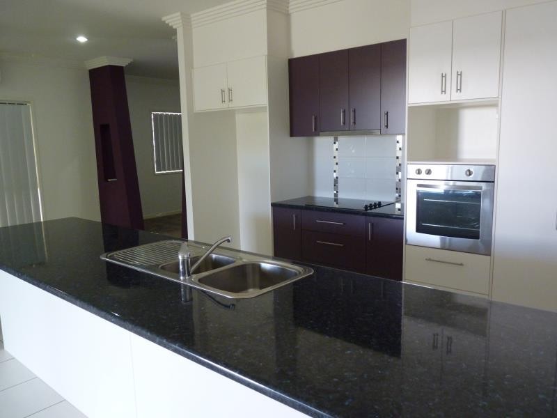 25 Lancaster Circuit, Urraween QLD 4655