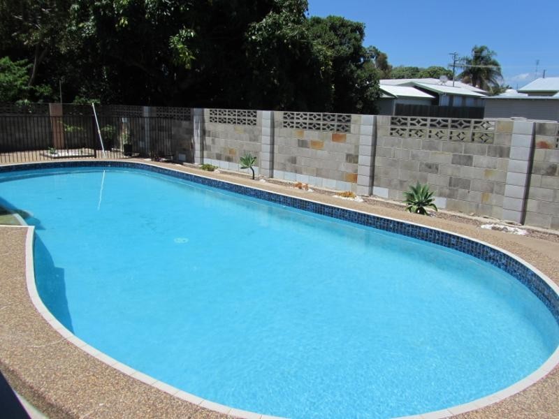 61 Hibiscus Street, Urangan QLD 4655