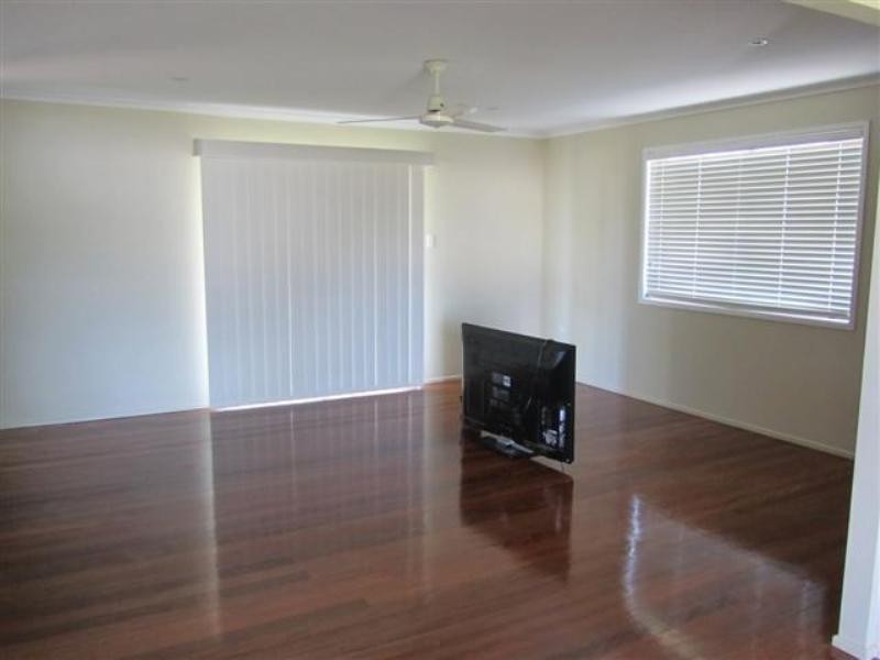 61 Hibiscus Street, Urangan QLD 4655