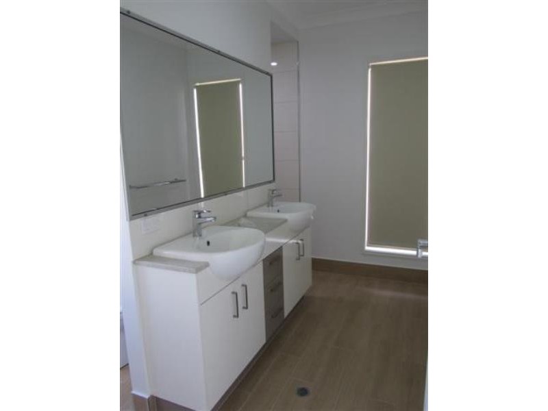 50 Bayswater Drive, Urraween QLD 4655