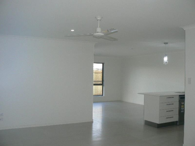 14 Coventry Court, Urraween QLD 4655