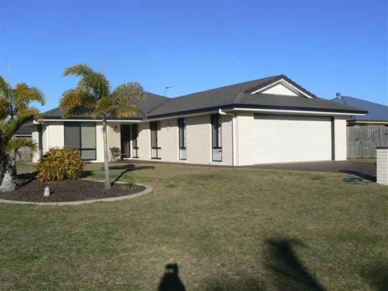 4 Banks Court, Torquay QLD 4655