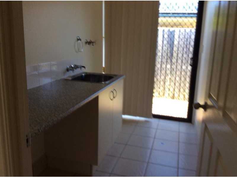 4 Banks Court, Torquay QLD 4655