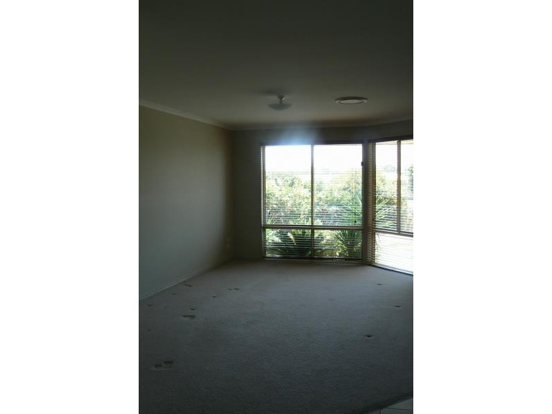 2 Bayley Court, Urraween QLD 4655