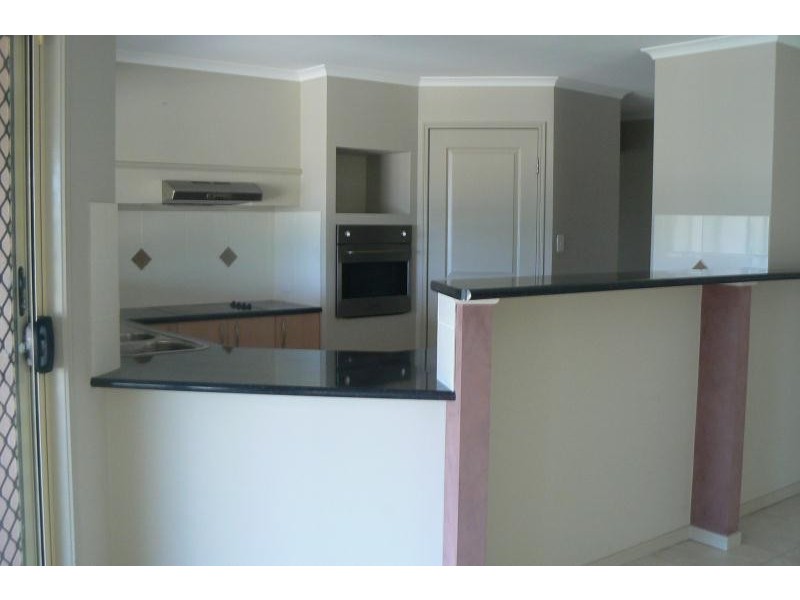 2 Bayley Court, Urraween QLD 4655