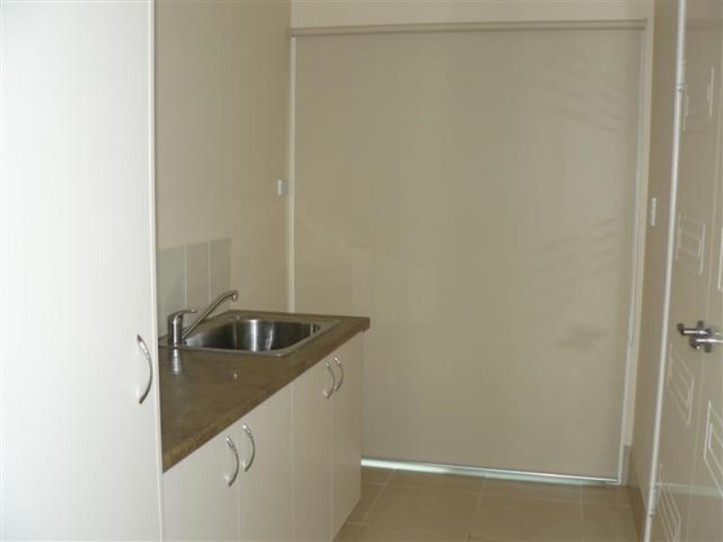 2 Kemble Way, Urraween QLD 4655 Floorplan