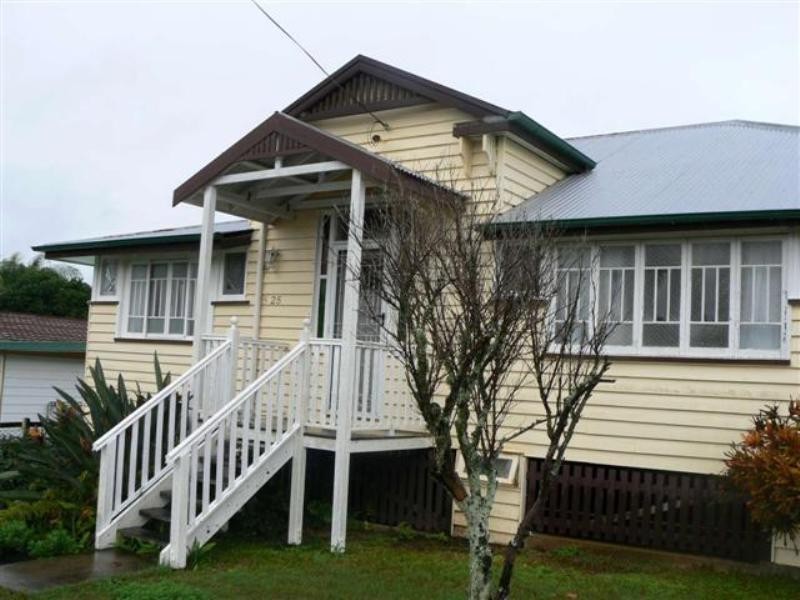 25 John Street, Scarness QLD 4655