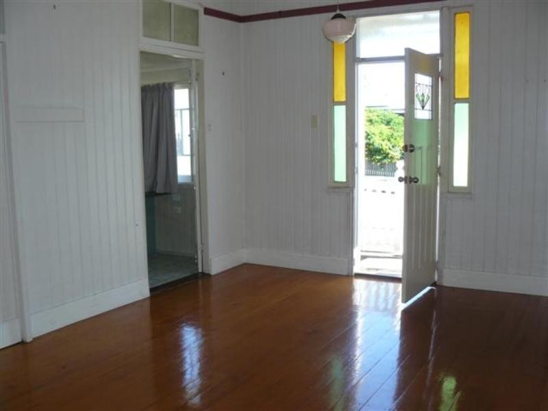 25 John Street, Scarness QLD 4655