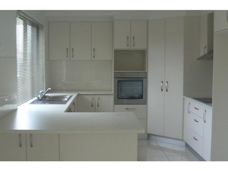 1 Rochester Court, Urraween QLD 4655