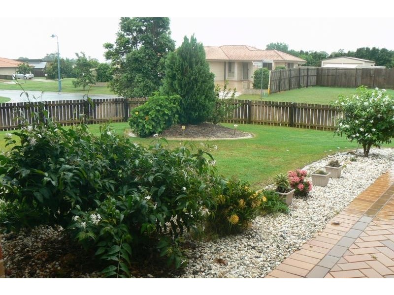 1 Rochester Court, Urraween QLD 4655