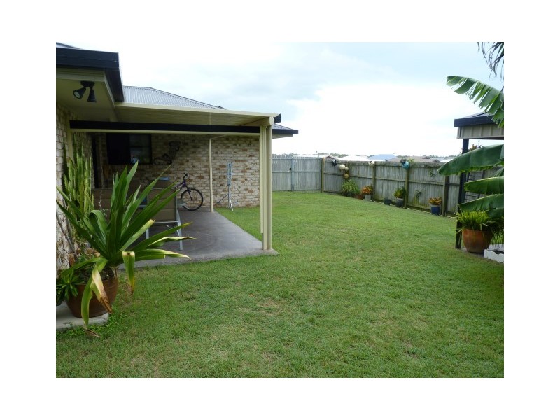 2 Picadilly Circuit, Urraween QLD 4655