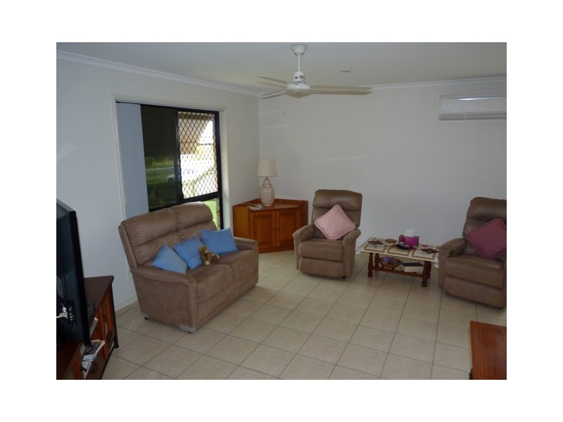 2 Picadilly Circuit, Urraween QLD 4655