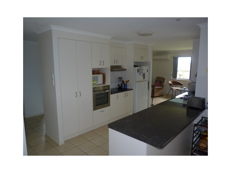 2 Picadilly Circuit, Urraween QLD 4655