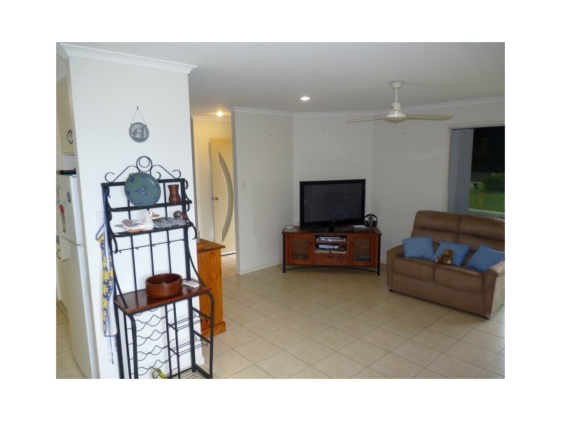 2 Picadilly Circuit, Urraween QLD 4655