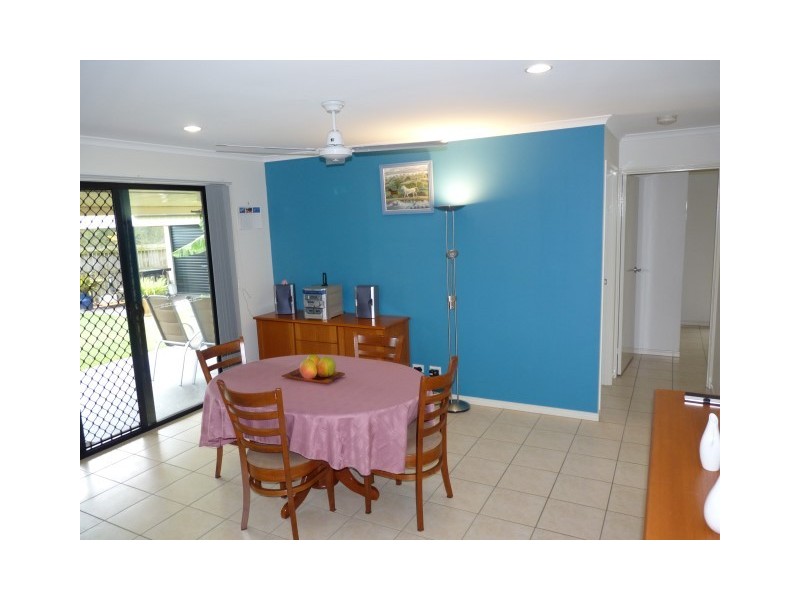 2 Picadilly Circuit, Urraween QLD 4655