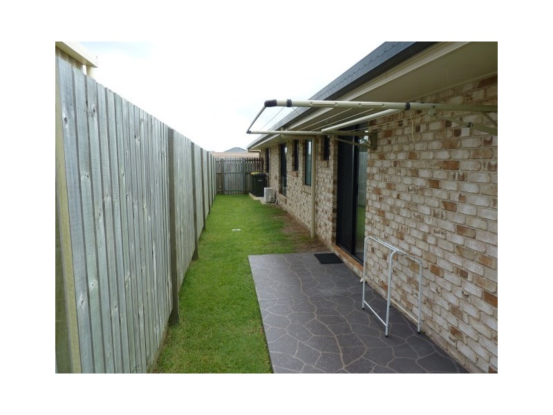 2 Picadilly Circuit, Urraween QLD 4655