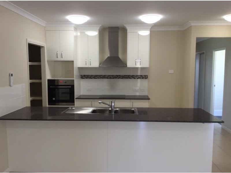 2 Beachside Court, Toogoom QLD 4655